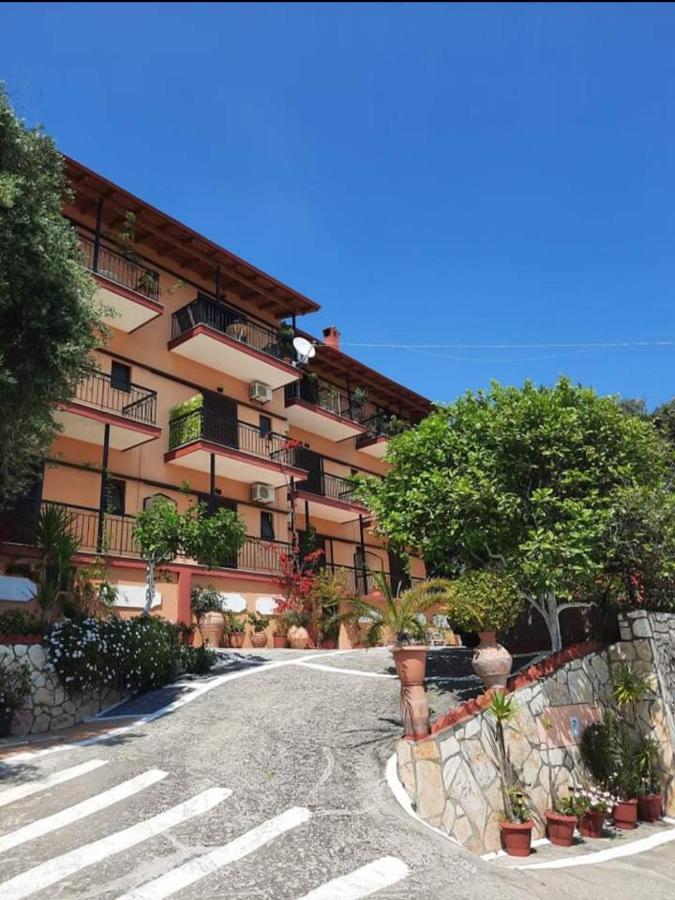 בארבאטי Emilios See View Apartment מראה חיצוני תמונה