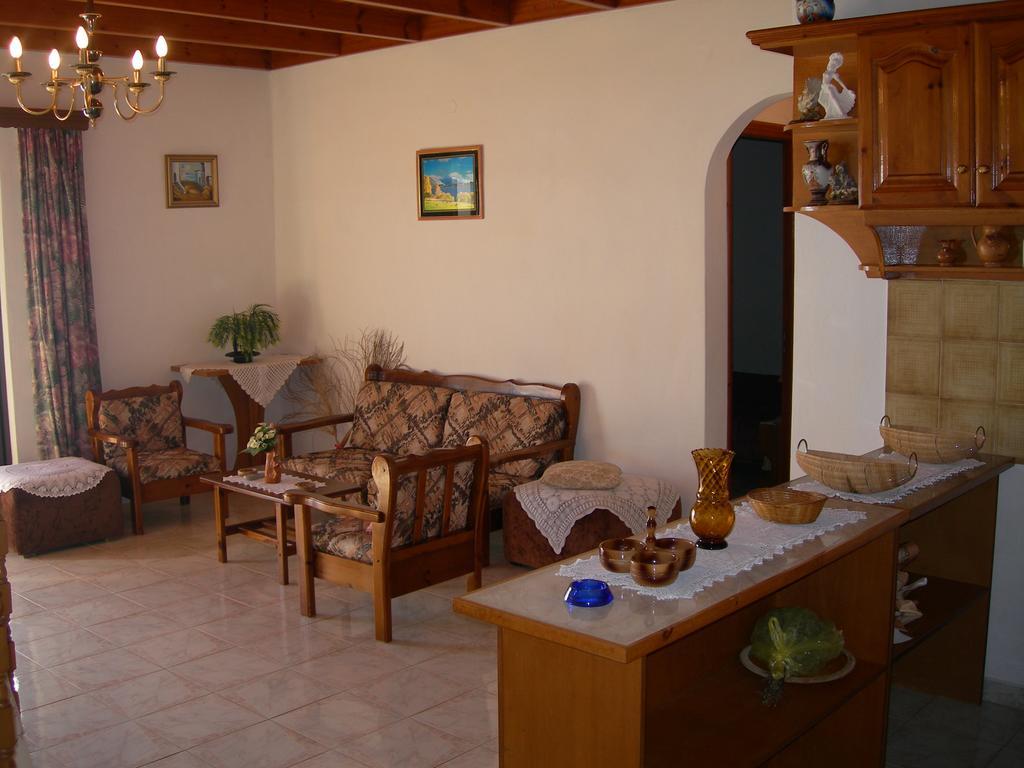 בארבאטי Emilios See View Apartment מראה חיצוני תמונה