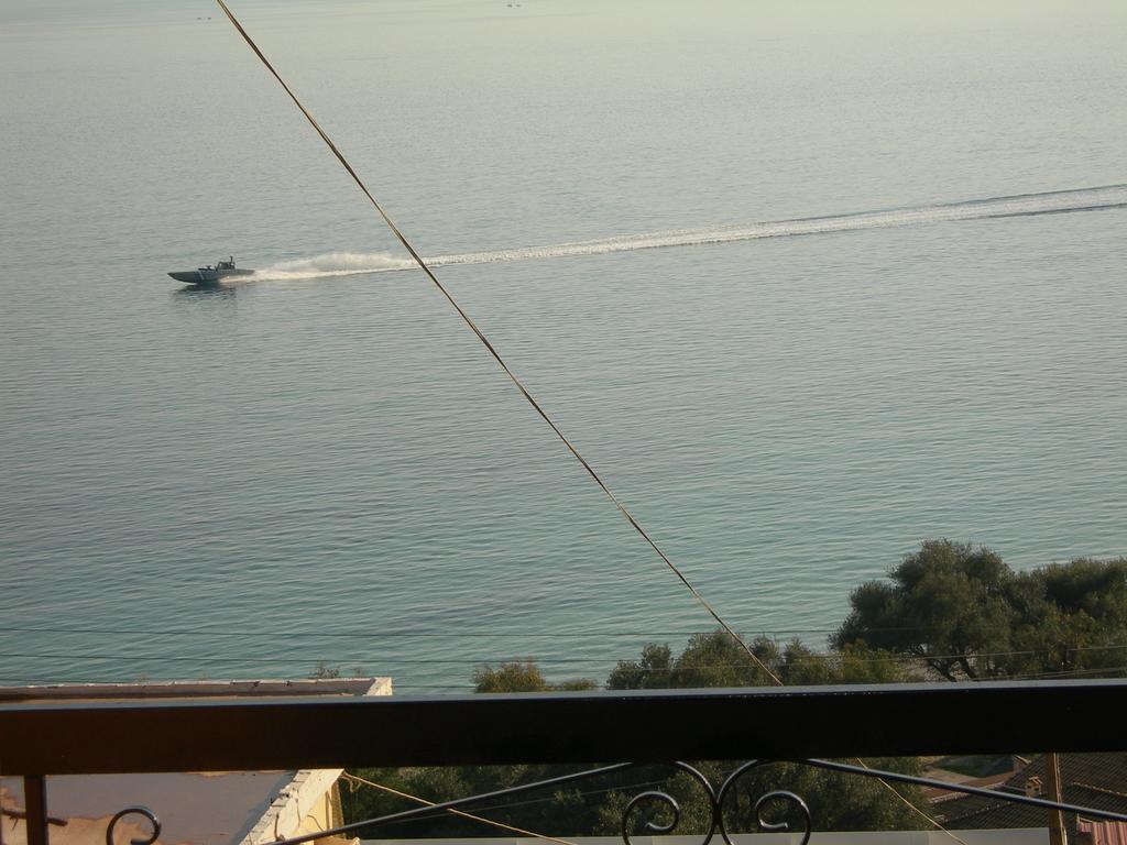בארבאטי Emilios See View Apartment מראה חיצוני תמונה